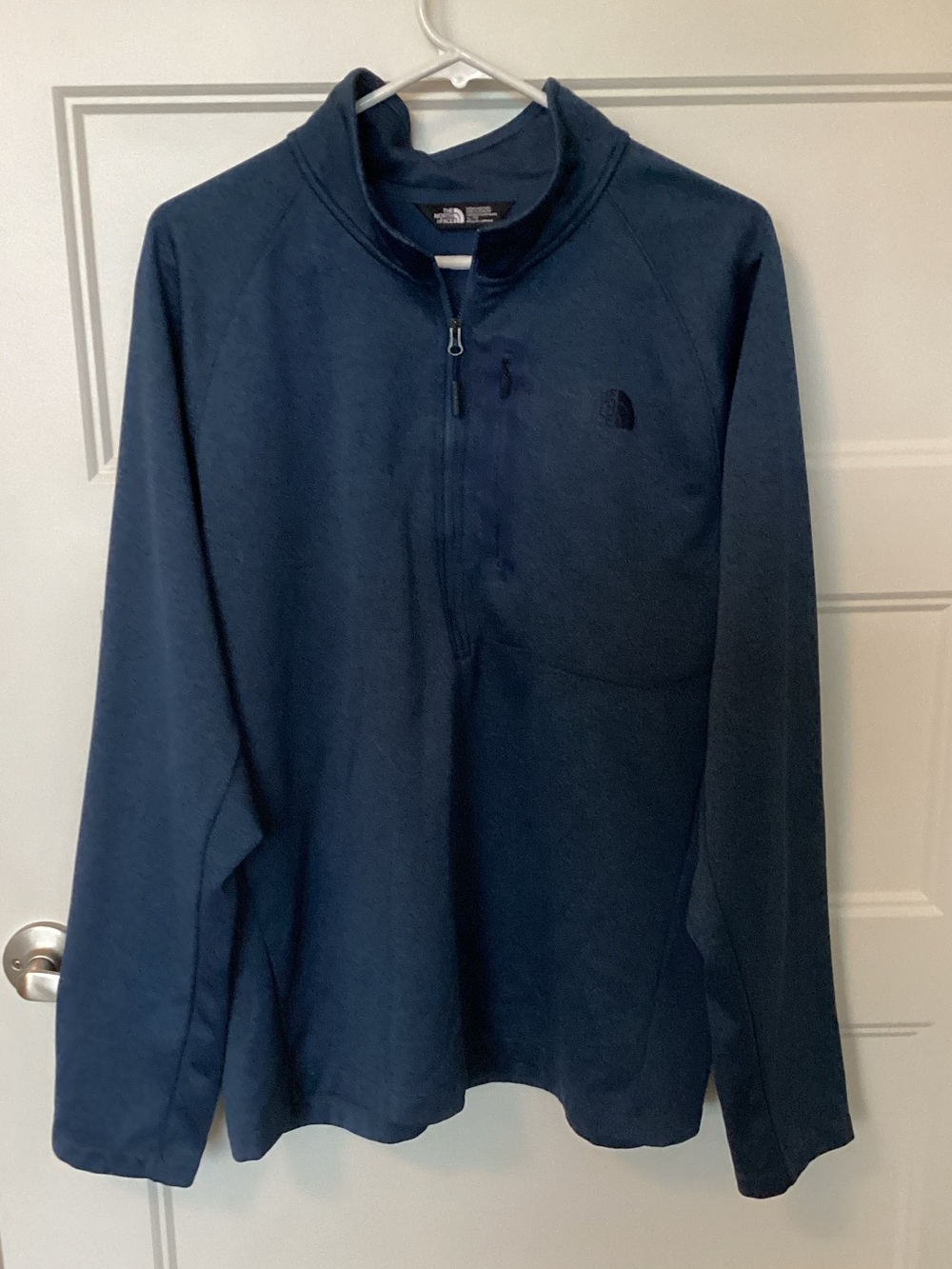 The North Face Men’s Dark Navy Quarter-Zip Fleece Pullover